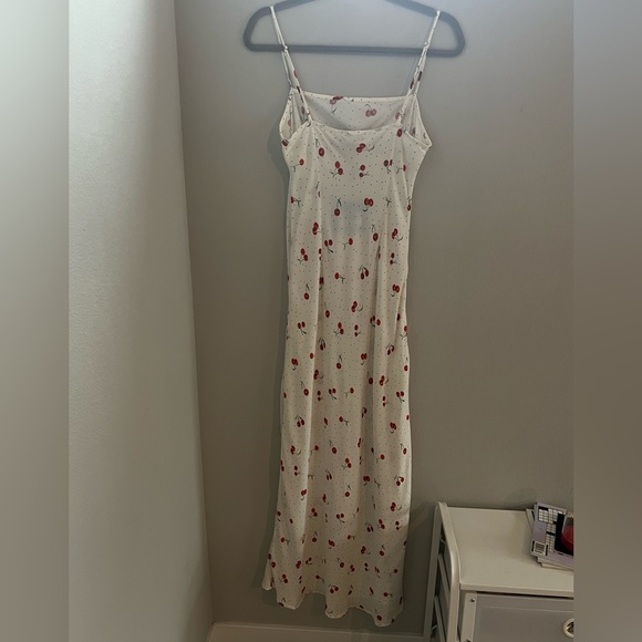 VRG Girl The Good Intentions Bias Cut Maxi Dress in Cherry - Picture 5 of 9